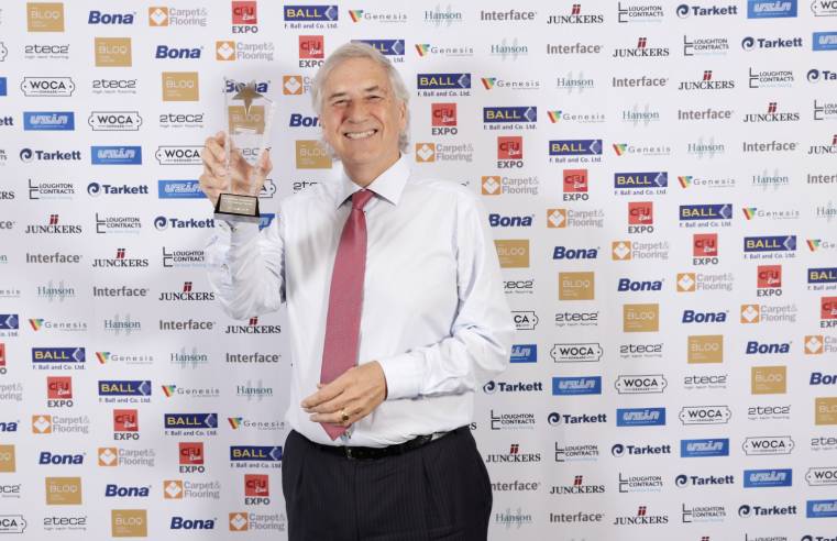Designer Contracts MD Peter Kelsey Honoured with Outstanding Achievement Award 
